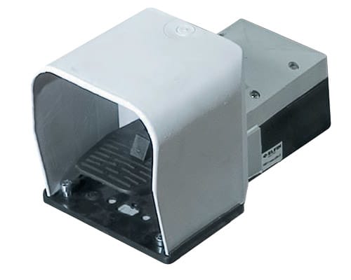 NEW ELFIN SRL - NEW060PPLT11 PEDALIERA PROT.LEVA TPLAST.NO+NC