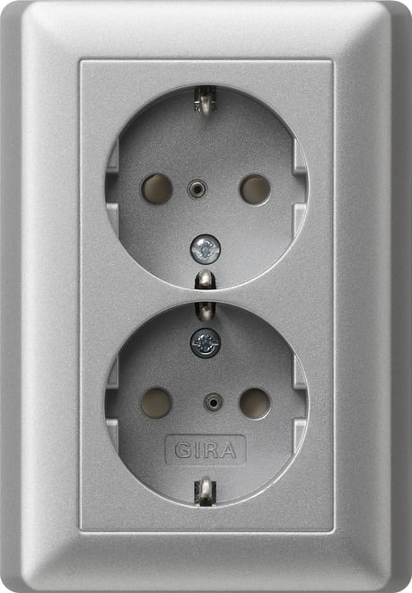 GIRA - GGI078326 PRESA DOP.SCHUKO SP + P.CPL.
