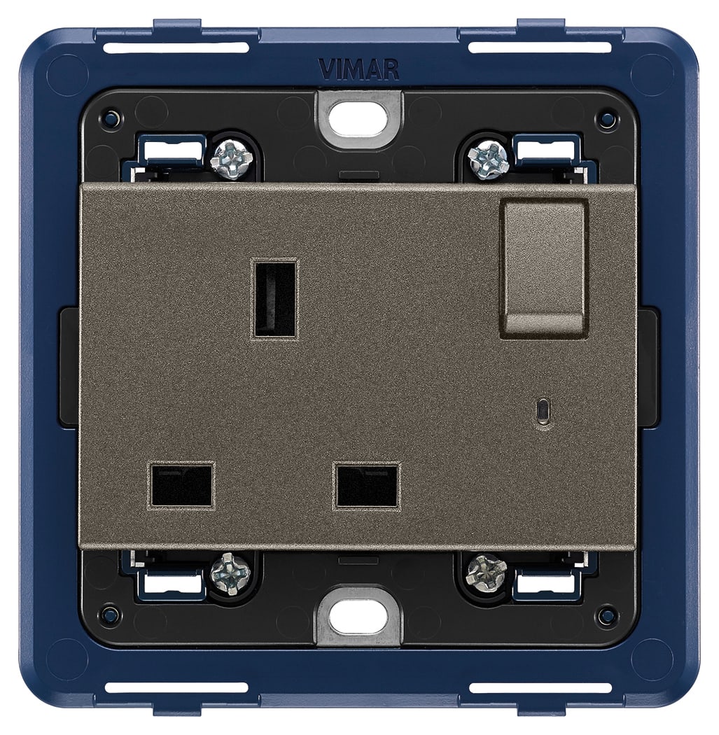 VIMAR SPA - VIW19221.L.M Presa 2P+T 13A inglese inter+spia Metal
