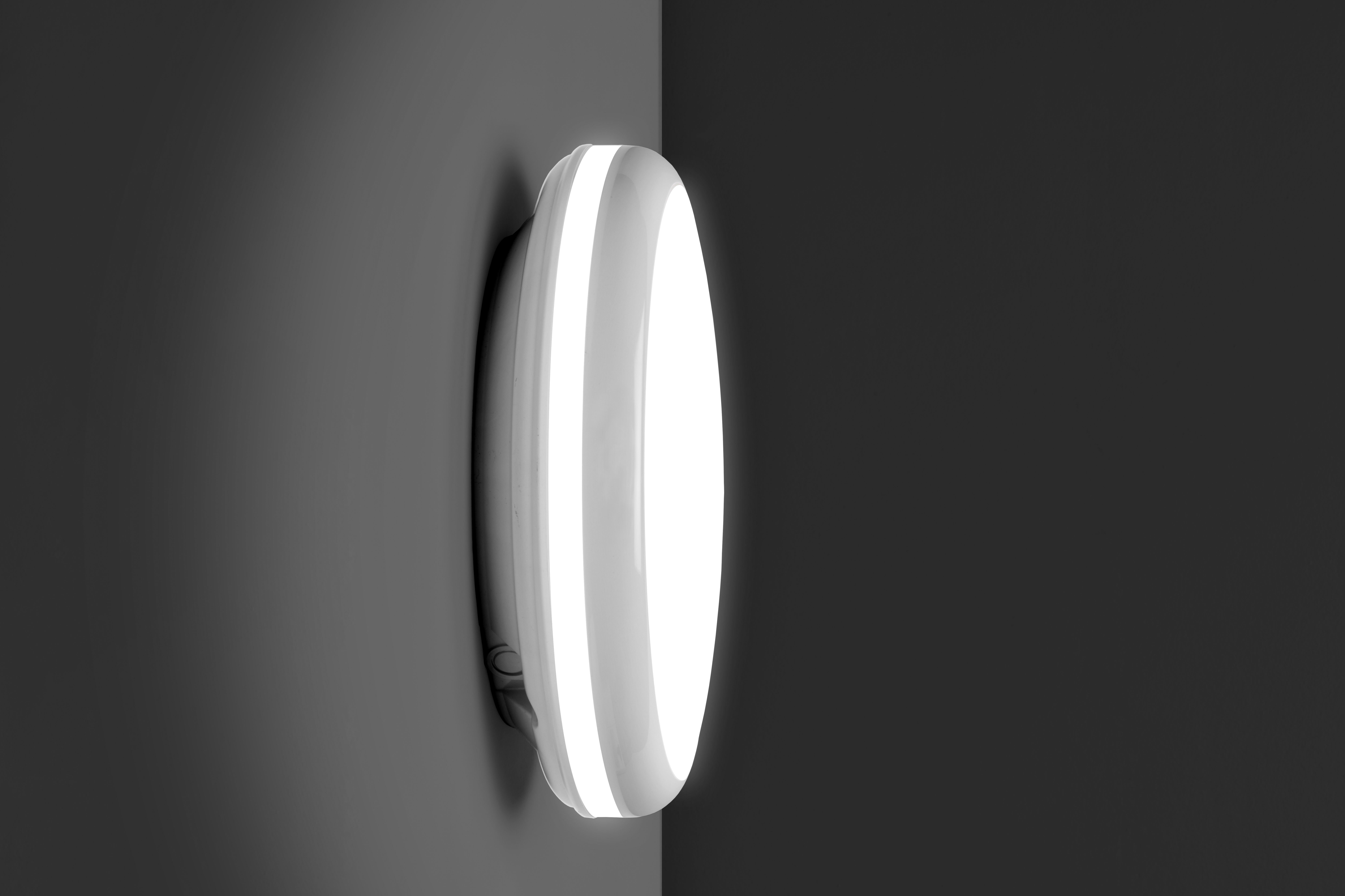 PERFORMANCE IN LIGHT - PRI3116566 CLY 15 S/EW 830/40 WH87 DLS DETEK