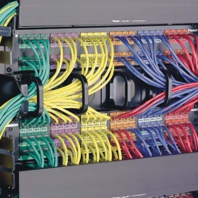 PANDUIT - PANCMPH1C COPERCHIO A INNESTO PER PANNELLI, 1 UNIT