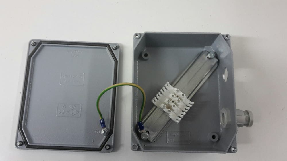 LORENZONI SRL - LOZ522.0000.003.1 SCATOLA ALIM. IP65 DIM.122X144X64MM VERN