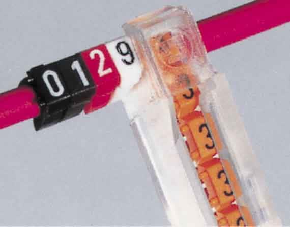 LEGRAND - LEG038396 CAB3-UTENSILE CARICATORE PER SEZ. 1,5-2,