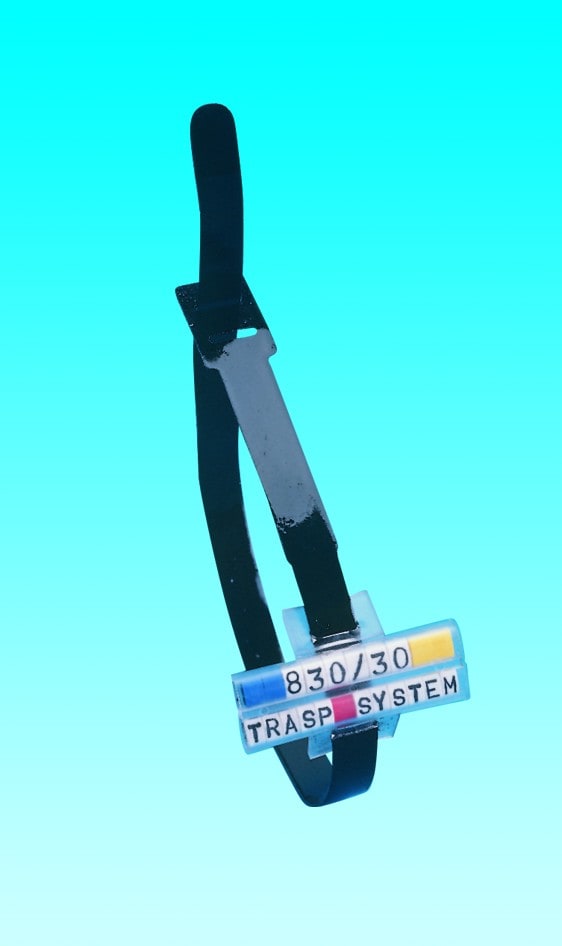 GRAFOPLAST SRL - GRA830/30 TUBETTO DOPPIA CAVA PER FASCETTE L=30 20