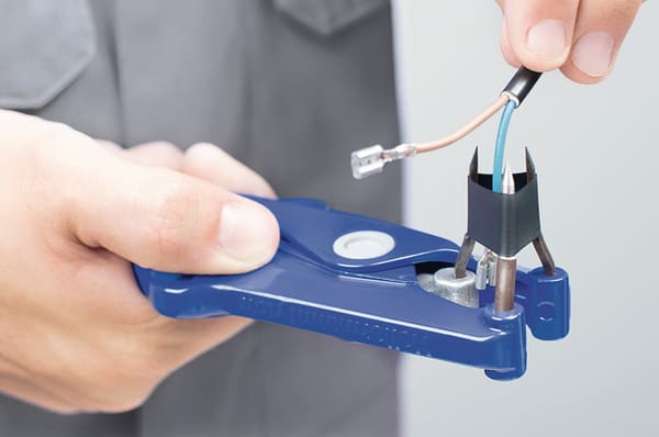 HELLERMANNTYTON Srl - HEE621-80008 PINZA A TRE BECCHI SS TOOL