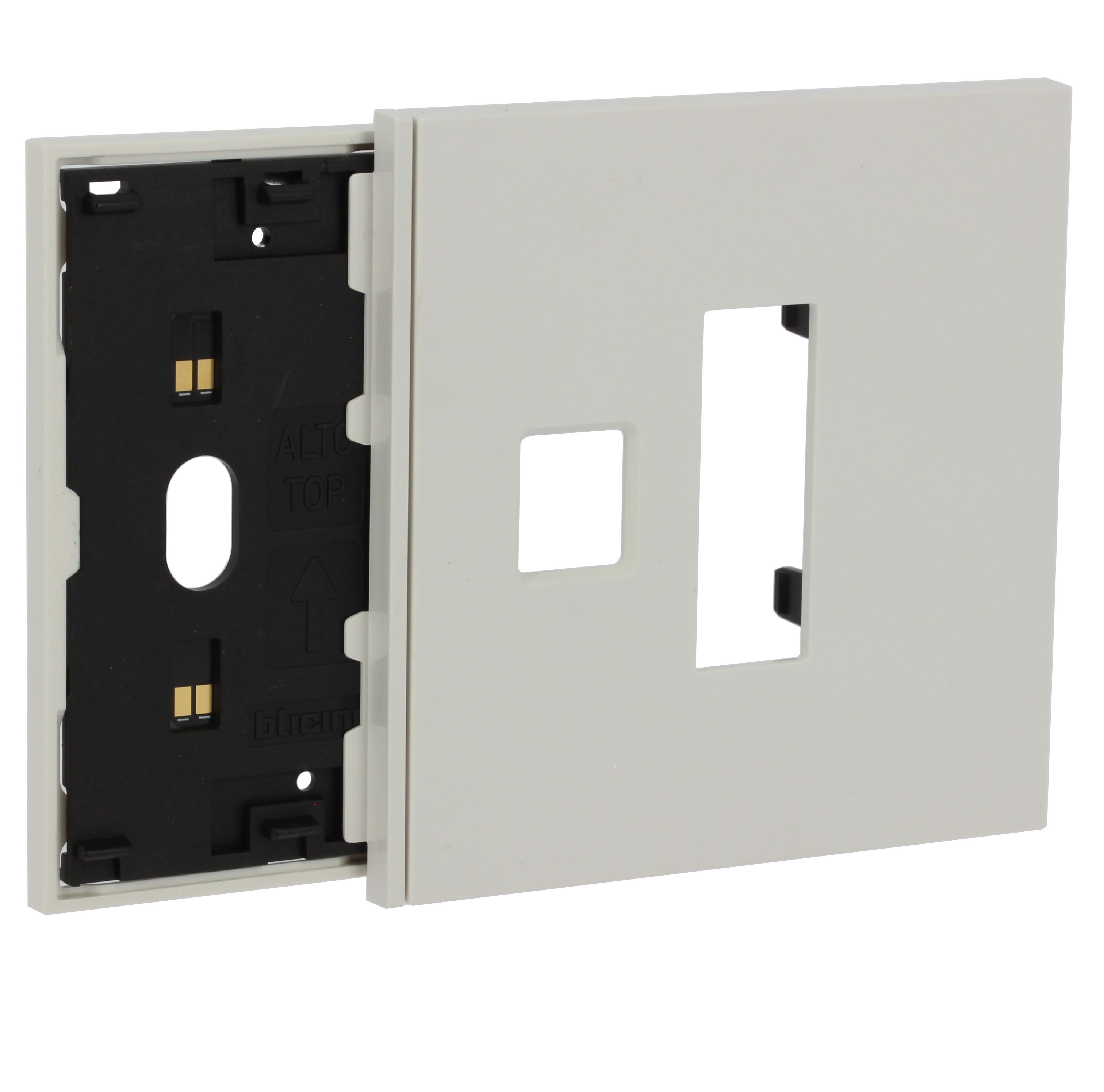 BTICINO - BTIKW8103M13C L.NOW FRAME 3M MOSTRINA PRESA+USB BIANCO