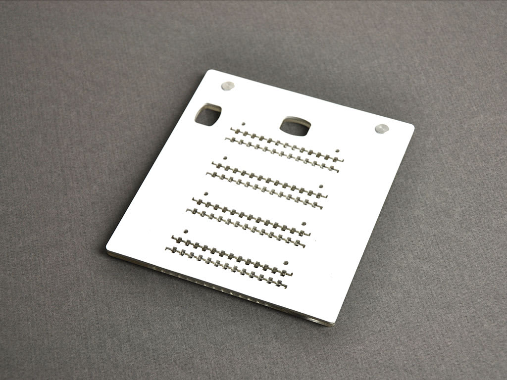 CEMBRE SPA - CEM991013 PIASTRA MG2-LTB X TARGH.MG-CPM-09 5X10 M