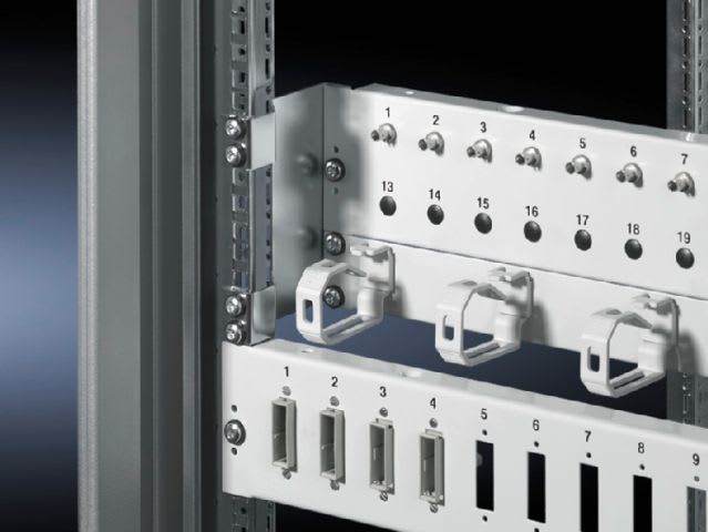 RITTAL SPA - RIT7246400 DK ADATTATORE ARRETRAMENTO 19 , 3HE-2PZ