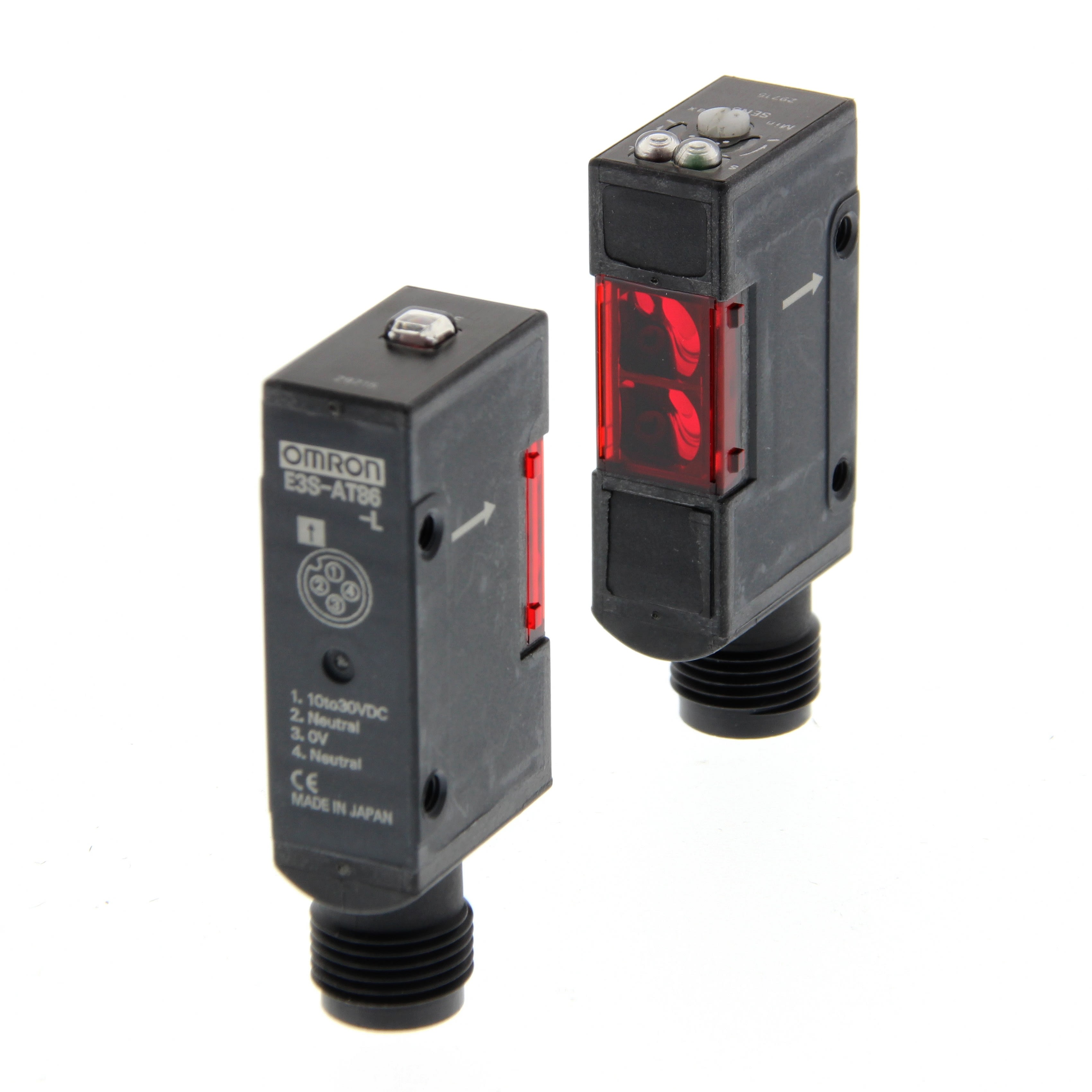 OMRON - OMRE3SAT86-13045800 SENSORE E3SA, RAD., SBAR.7M, PNP, CONN.