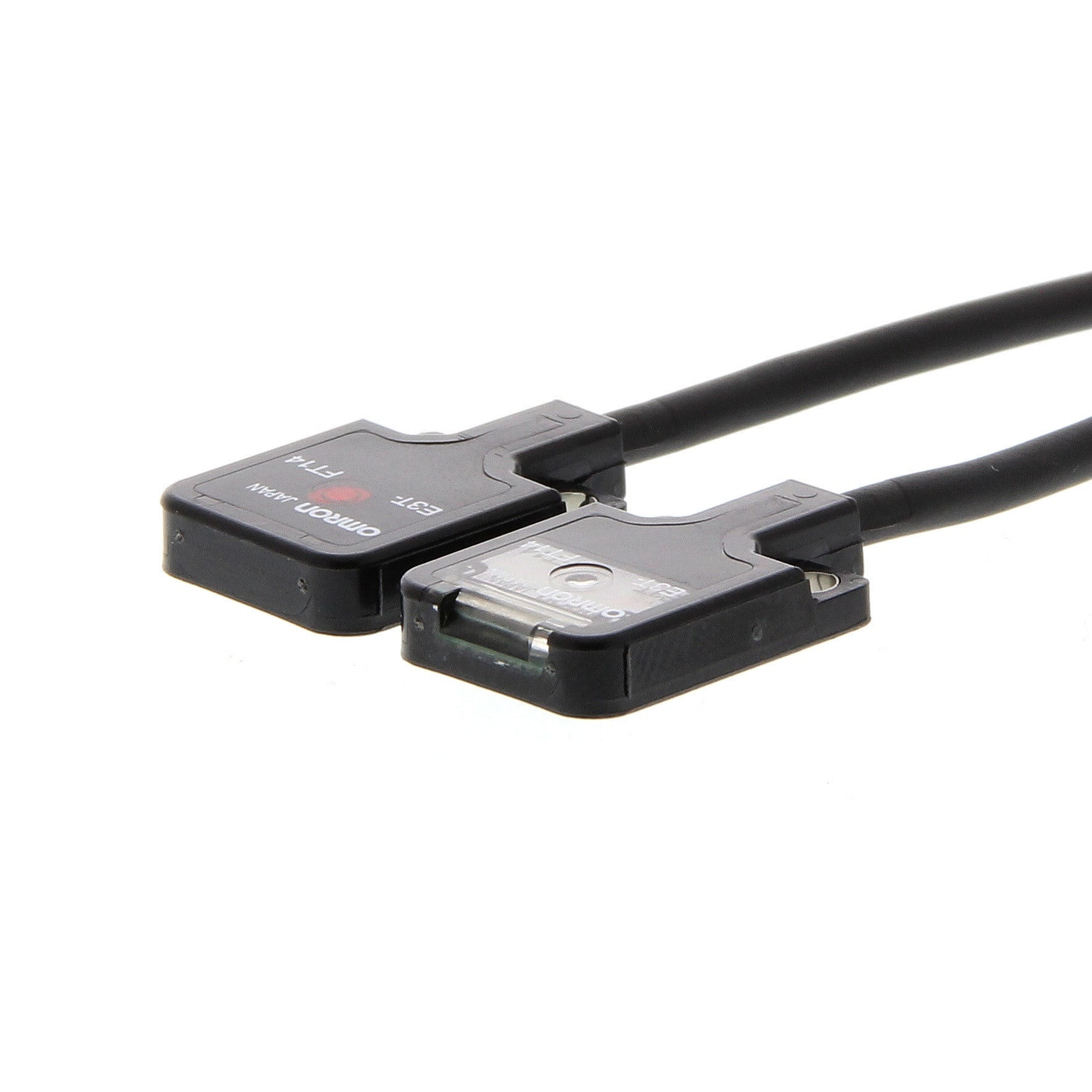 OMRON - OMRE3TFT142M-130101 SENSORE- MINI C.C. SBARR.500MM PNP CAVO2