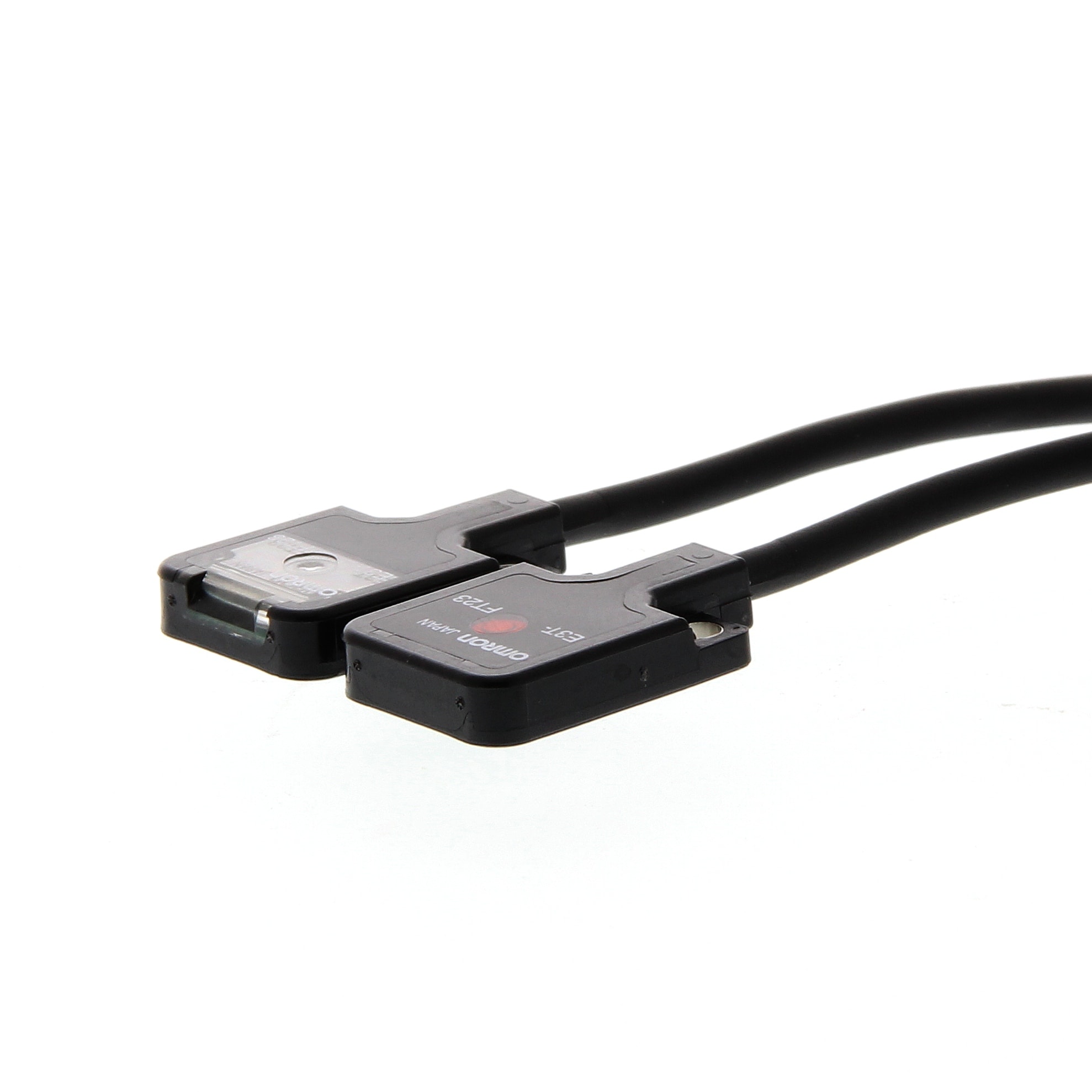 OMRON - OMRE3TFT232M SENSORE- MINI C.C. SBARR.300MM PNP CAVO2