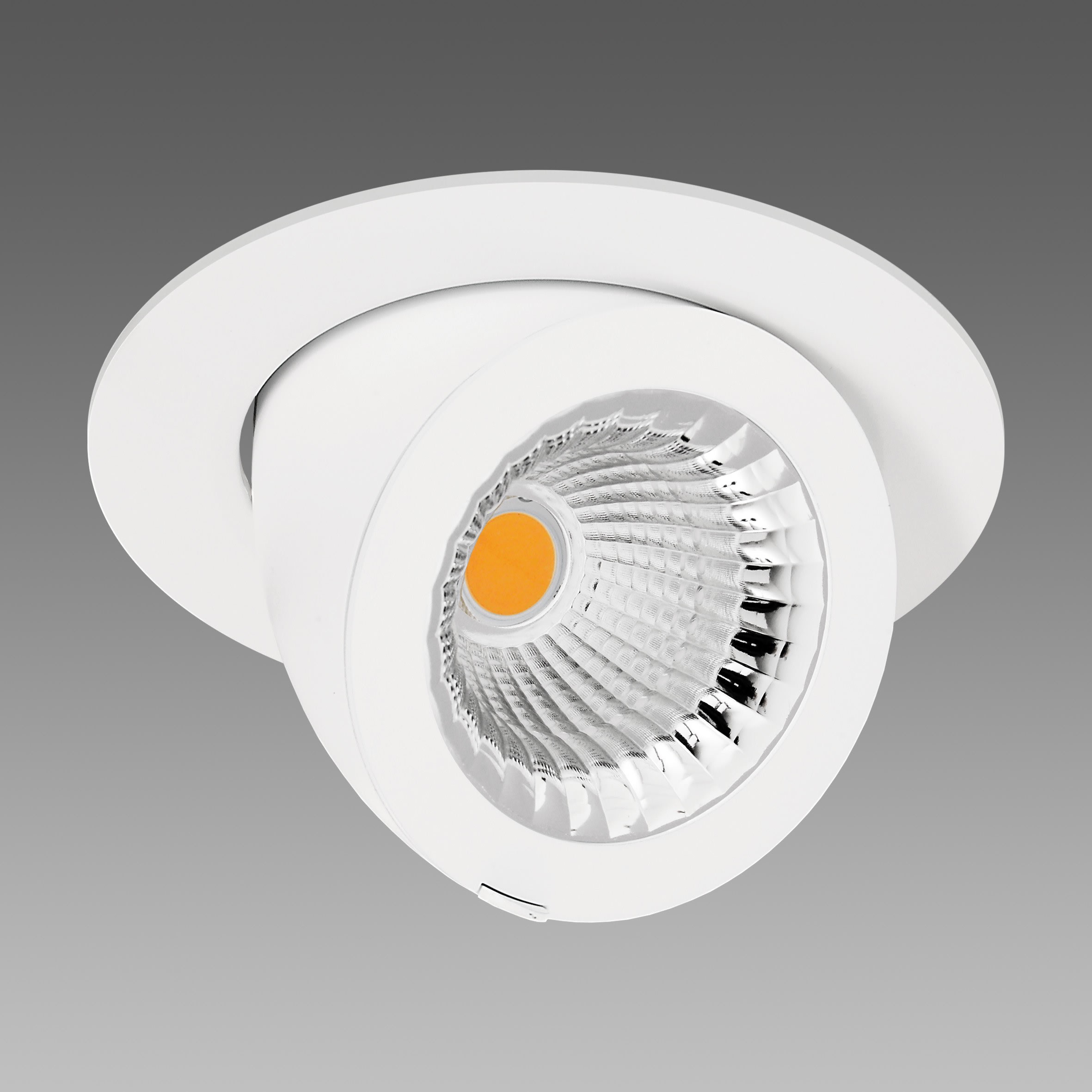 FOSNOVA - FOS2208591000 LUTHOR BIG 859 COB 39W 4K CLD BIA