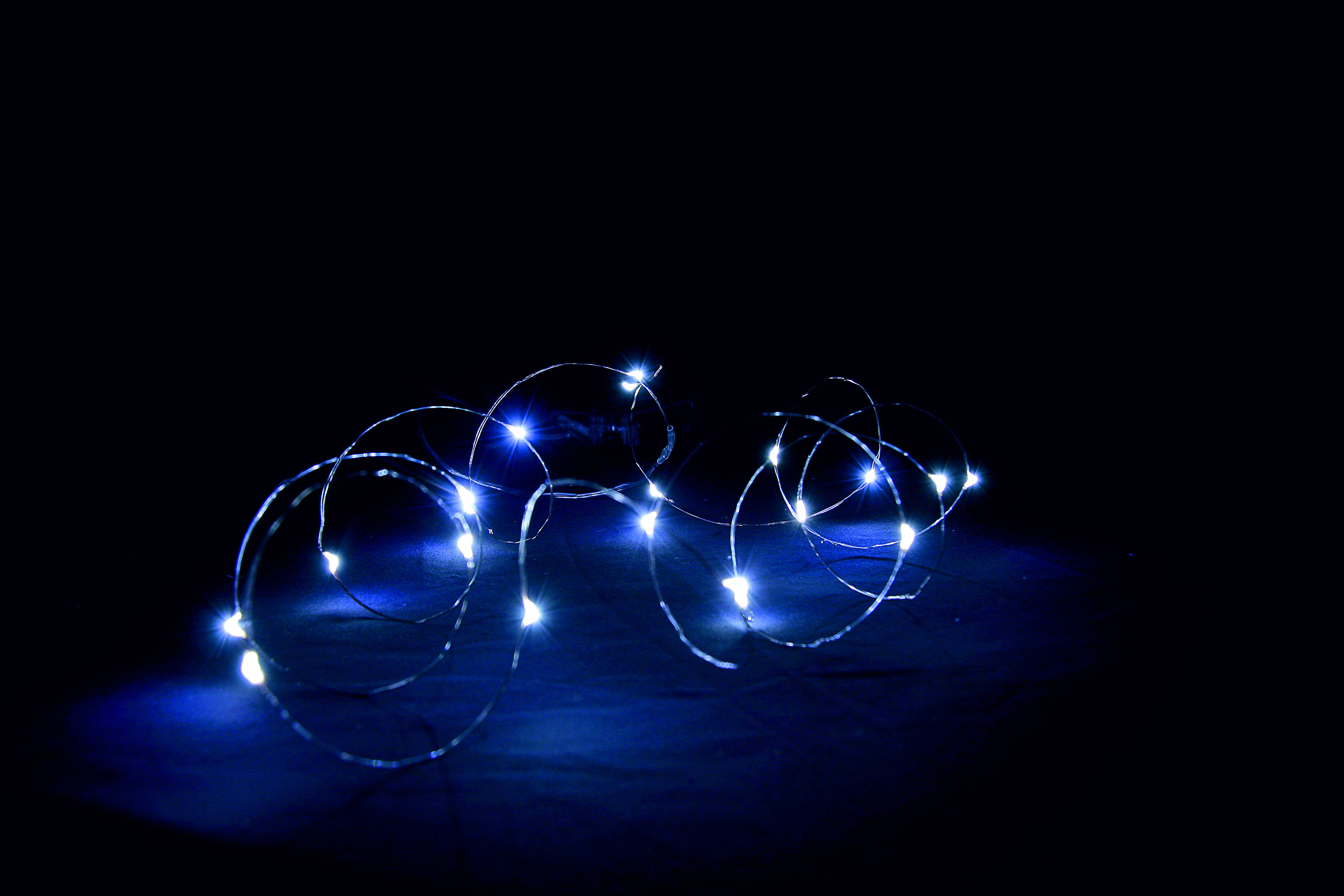 GIOCOPLAST NATALE SP - GCP14219290 50 GOCCE DI LED BIANCHI SU FILO DI RAME