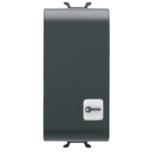 GEWISS - GEWGW12152 PULSANTE UNIPOLARE 250V ac - NA 16A ILLUMINABILE - CON LENTE NEUTRA SOSTITUIBILE - SIMBOLO CHIAVE - 1 MODULO - NERO SATINATO - CHORUSMART