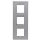 GEWISS - GEWGW16427VT PLACCA GEO INTERNATIONAL - IN TECNOPOLIMERO VERNICIATO - 2+2+2 POSTI VERTICALE - TITANIO - CHORUSMART