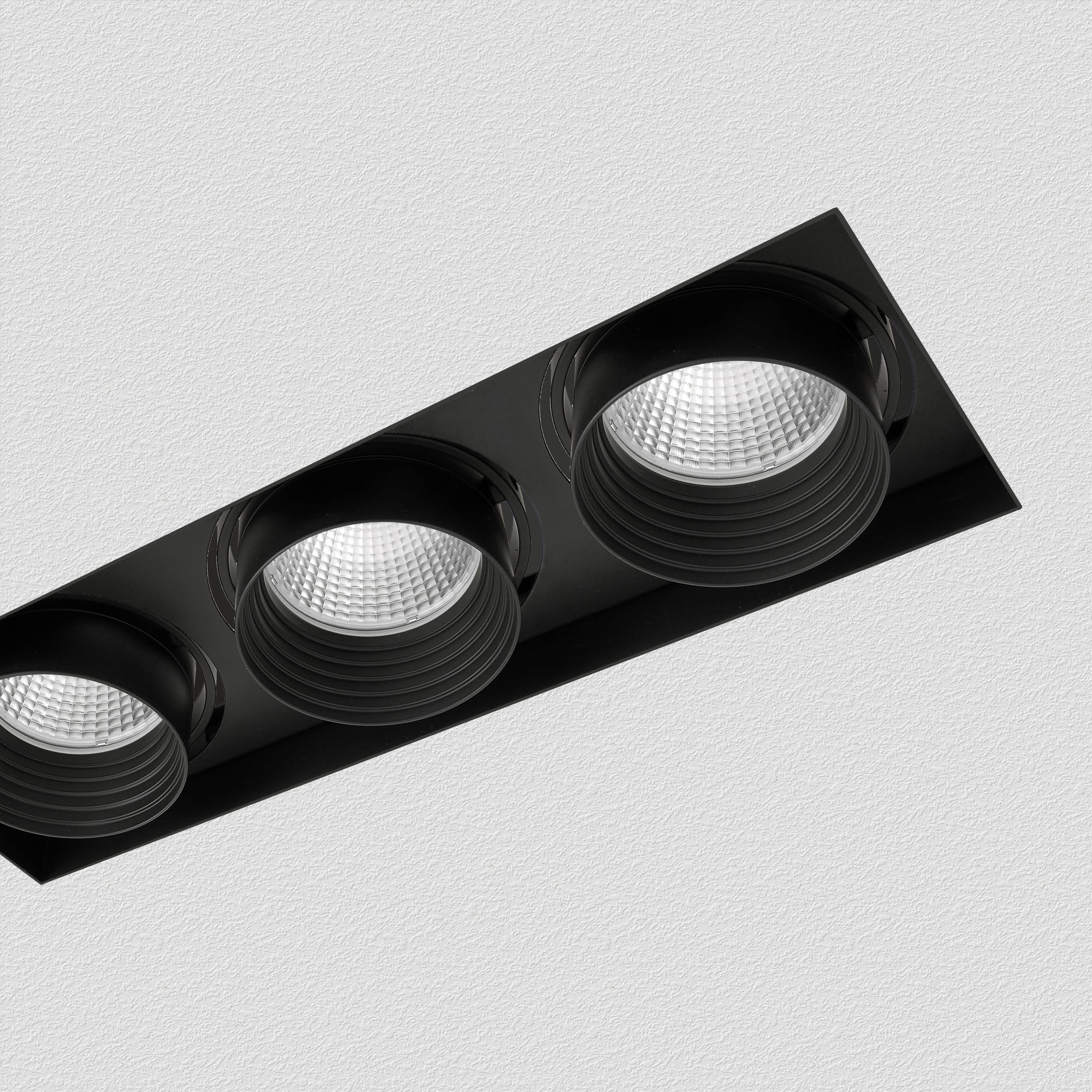 FOSNOVA - FOS221073331241 TRIMLESS 70 1073 75W 4K 28 CLD-D-D NER
