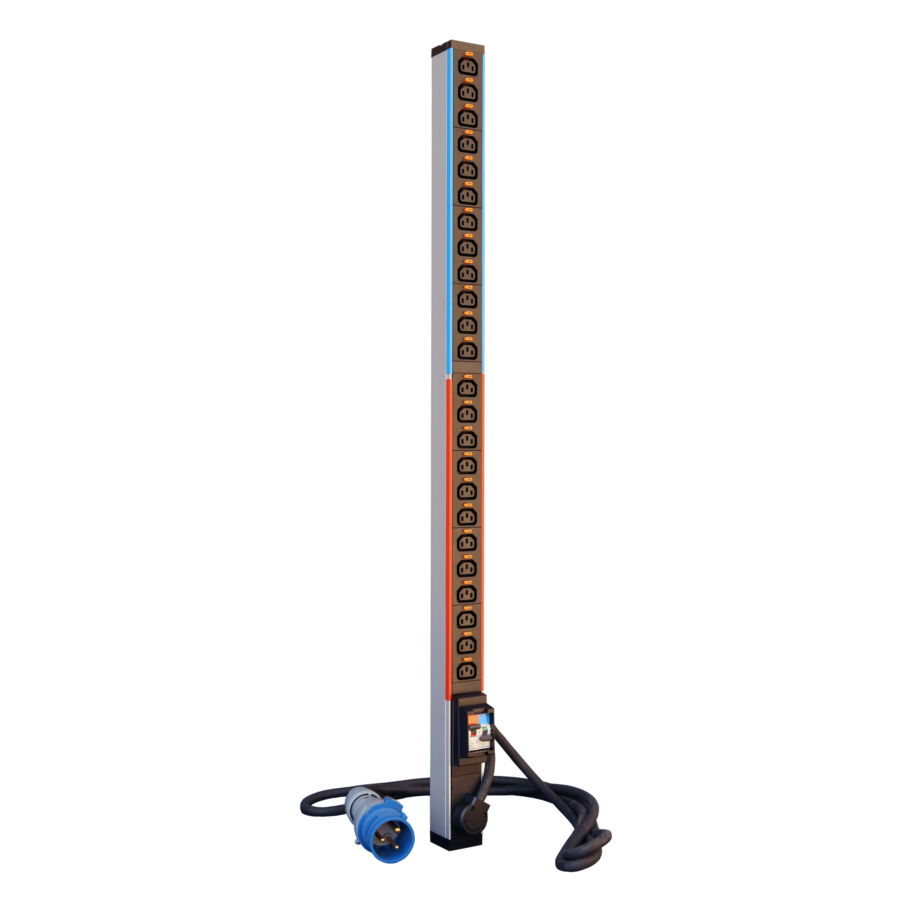 LEGRAND - LEG646857 PDU 24 PRESE C13 + DISJ + CORD