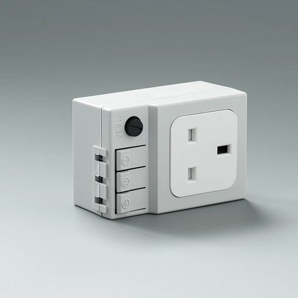 ELDON AUSTRIA GMBH - HOFLPS10UK Presa con fusibile UK