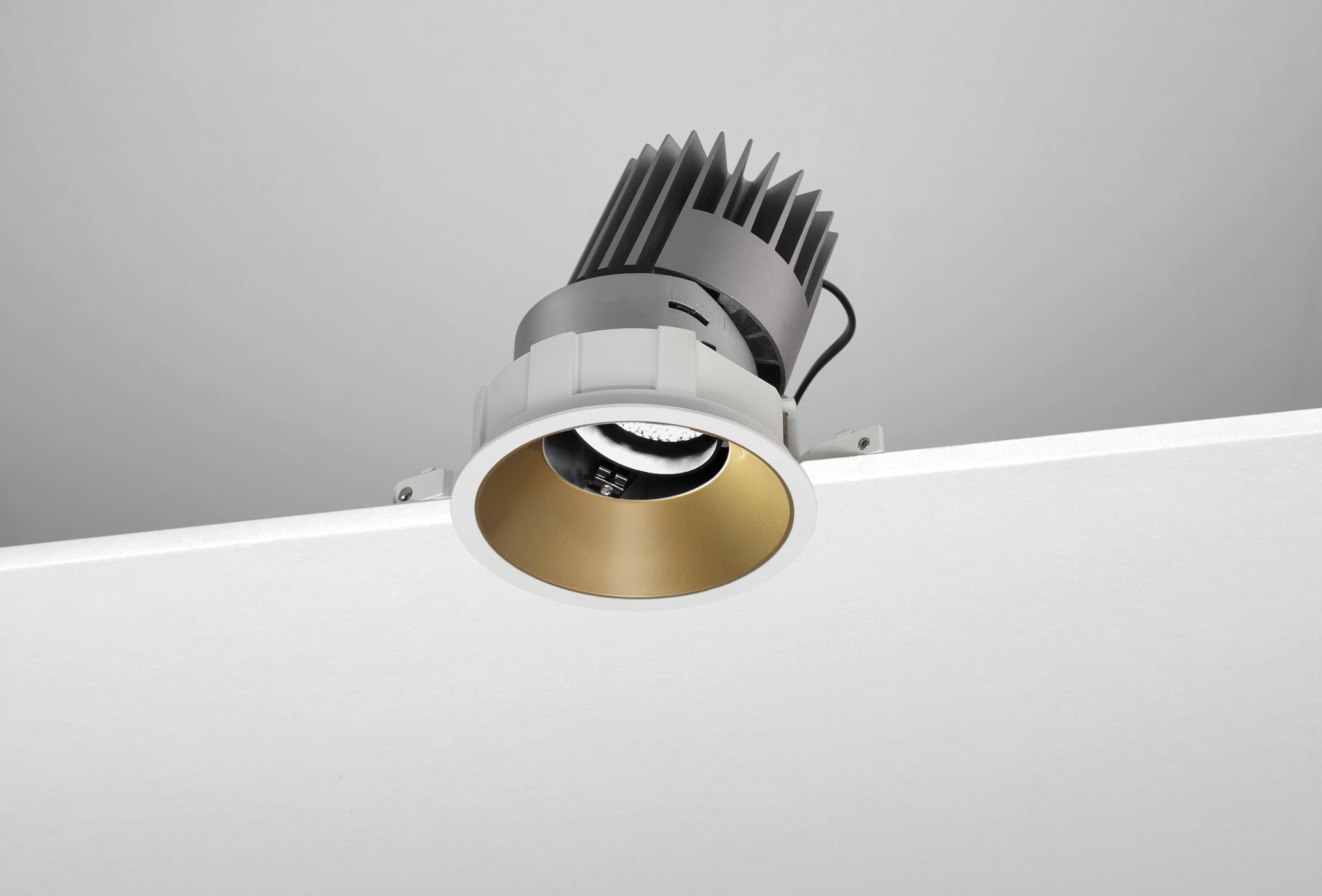 NOBILE ITALIA - NOBM1RA/CF/3K18/G6 INC.ORIEN. TONDO/C D100 18W 3K GD ON-OFF