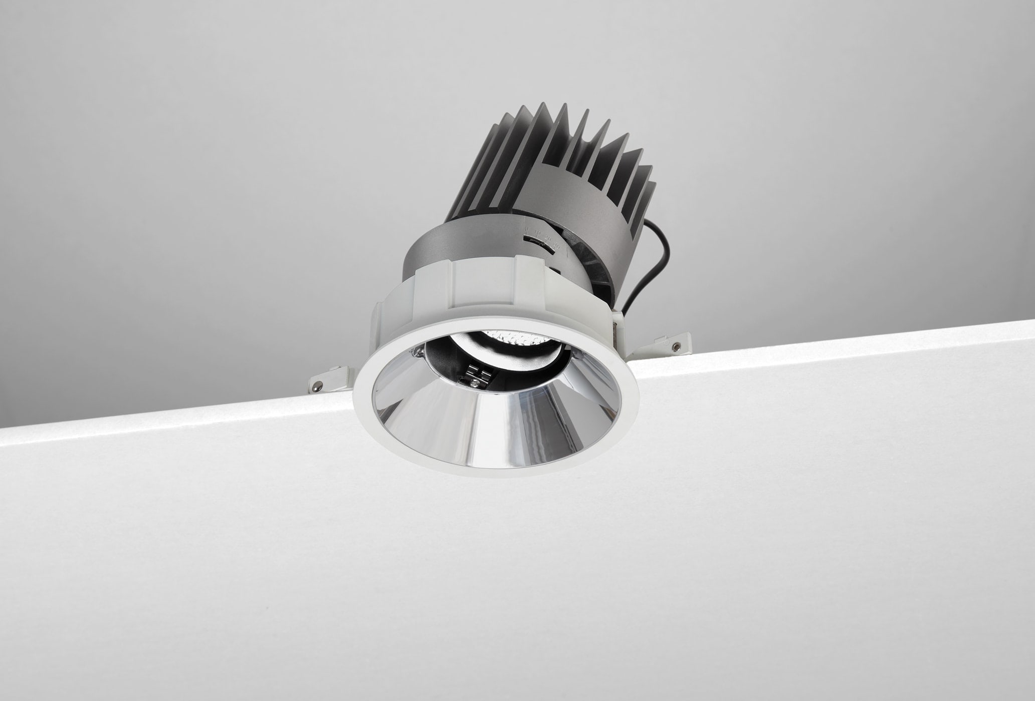 NOBILE ITALIA - NOBM1RA/CM/3K18/C6 INC.ORIEN. TONDO/C D100 18W 3K CR ON-OFF