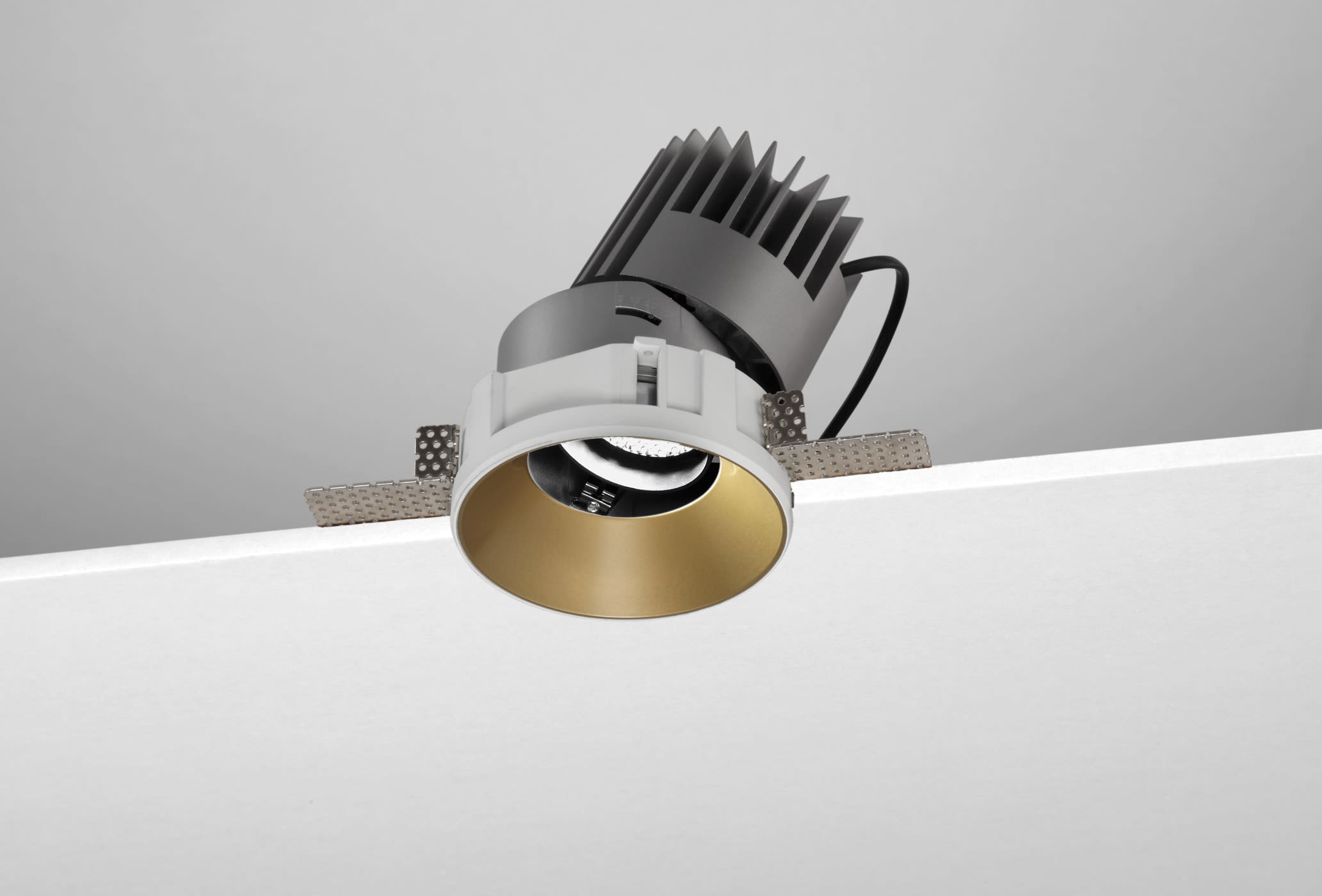 NOBILE ITALIA - NOBM1RA/TM/4K18/G6 INC.ORIEN. TONDO/T D100 18W 4K GD ON-OFF