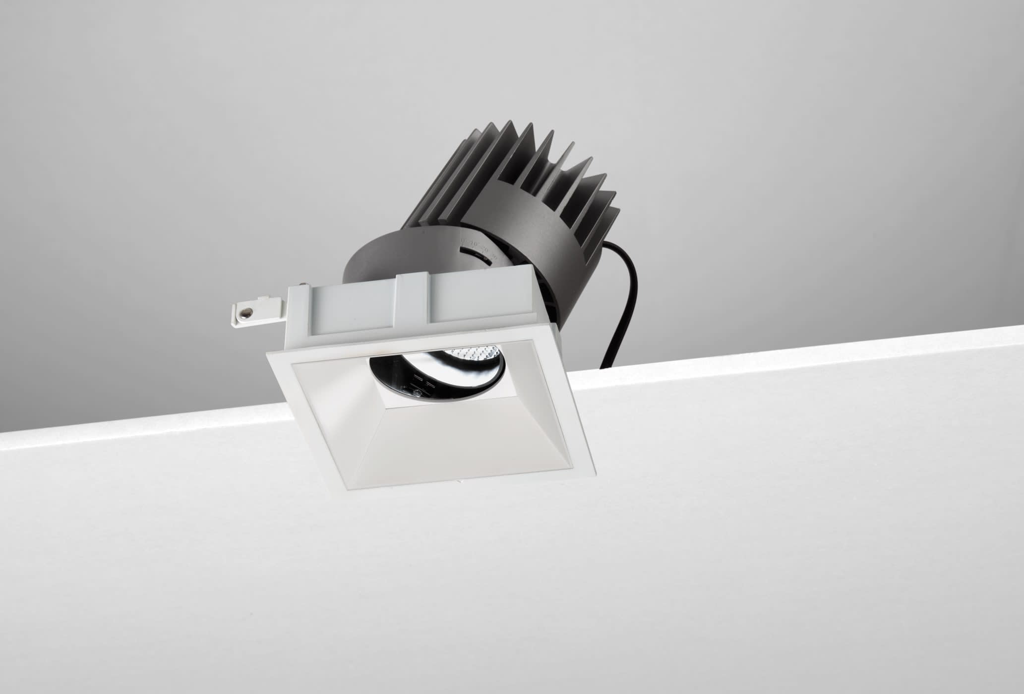 NOBILE ITALIA - NOBM1SA/CF/4K18/W6 INC.ORIEN. QUAD./C L100 18W 4K BI ON-OFF