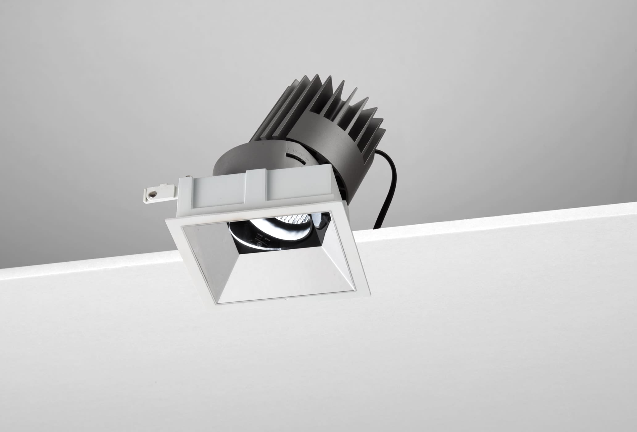 NOBILE ITALIA - NOBM1SA/CM/3K13/C6 INC.ORIEN. QUAD./C L100 13W 3K CR ON-OFF