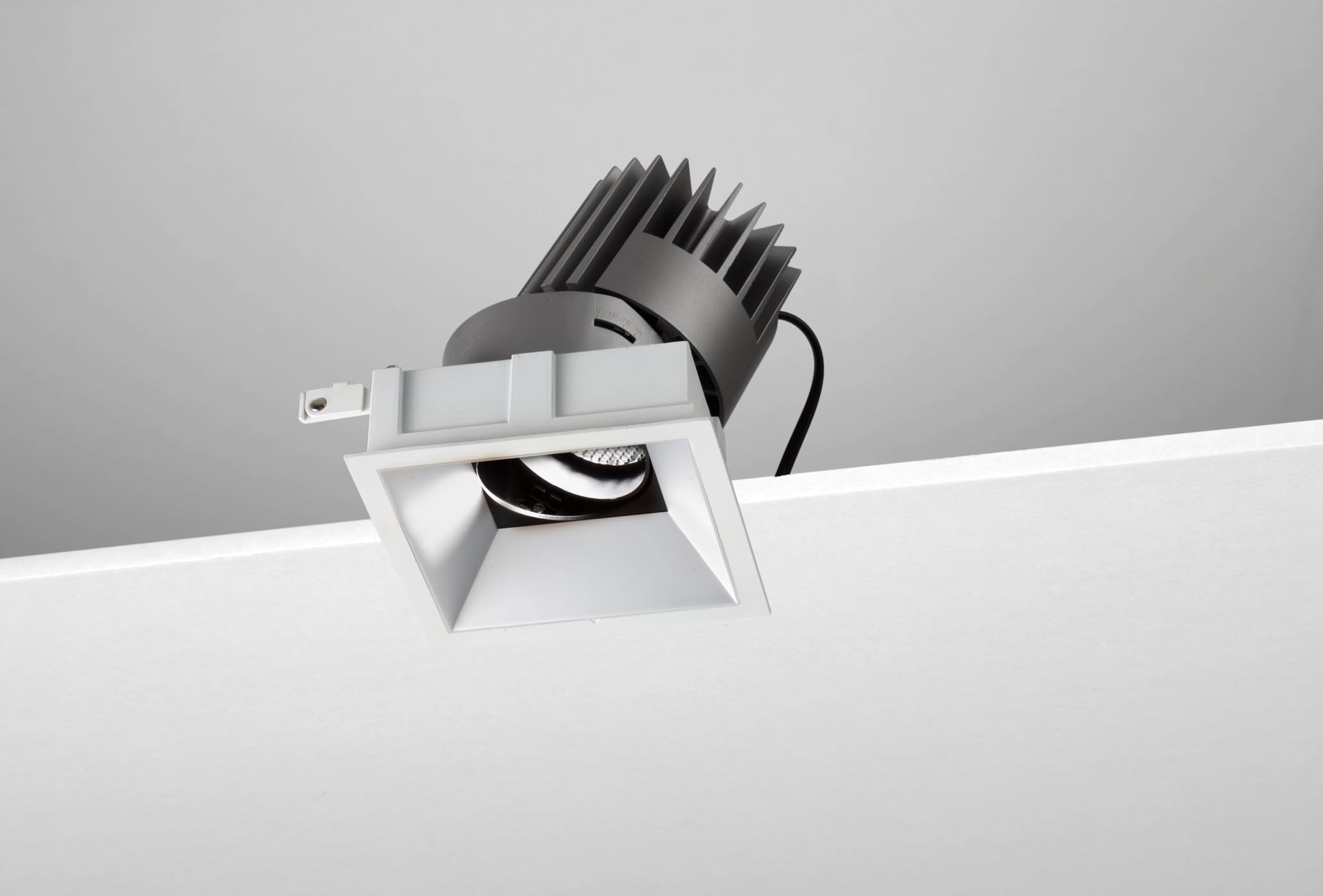 NOBILE ITALIA - NOBM1SA/CM/4K18/M6 INC.ORIEN. QUAD./C L100 18W 4K OP ON-OFF