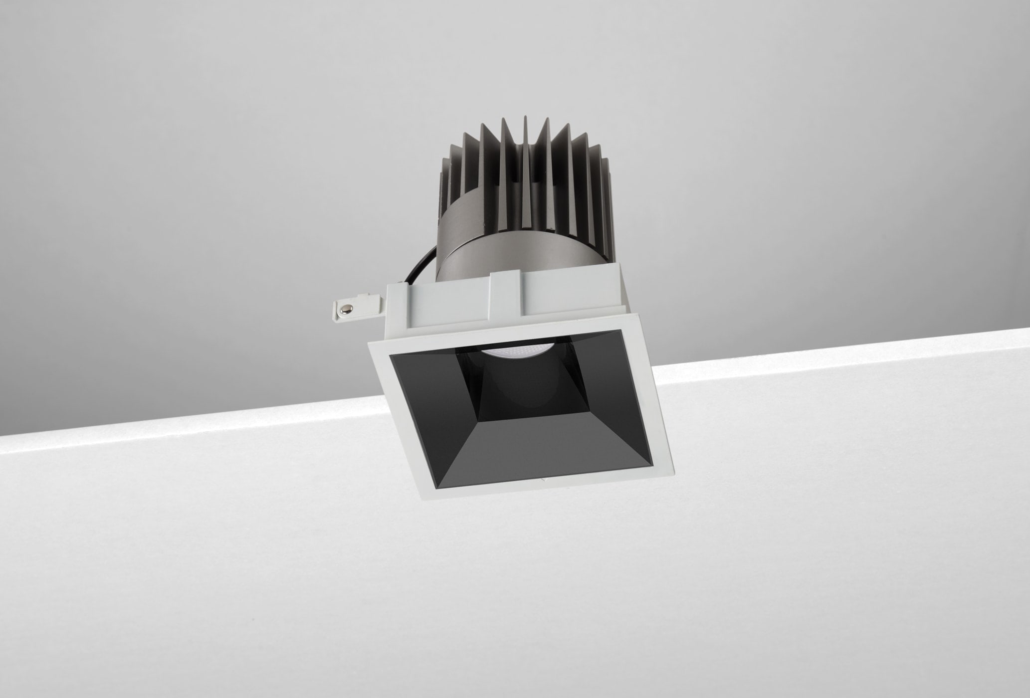 NOBILE ITALIA - NOBM1SF/CM/3K18/B6 INC. FISSO QUAD./C L100 18W 3K NE ON-OFF