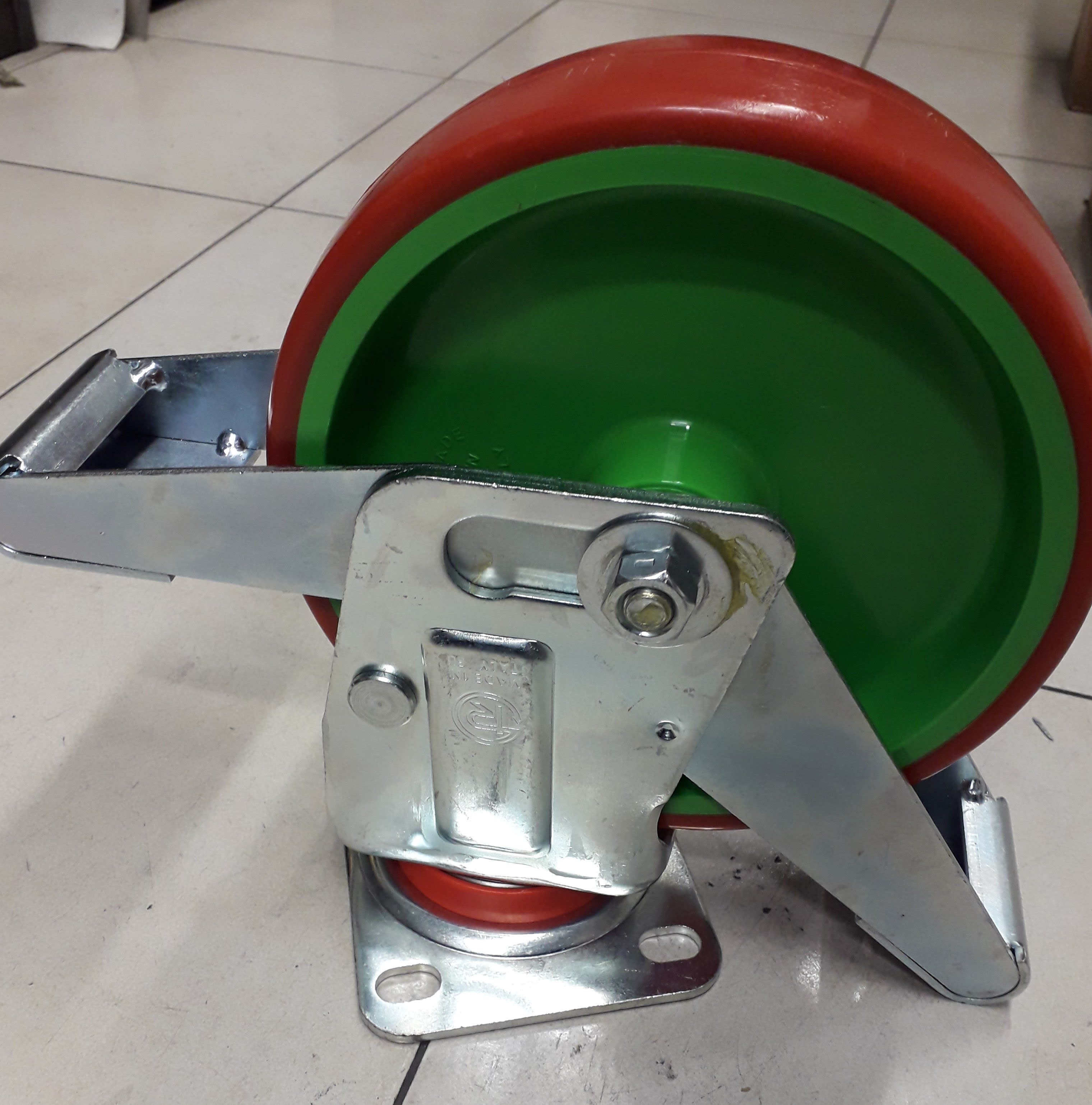 FACAL SRL - FAFRU-034 RUOTA D. 200 C/PIASTRA DOGE 80 + CAPO 1-