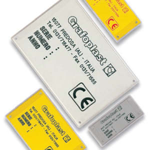 GRAFOPLAST SRL - GRASITHF301Y TARGA GIALLO CON FORI 70X30 MM 10 PZ