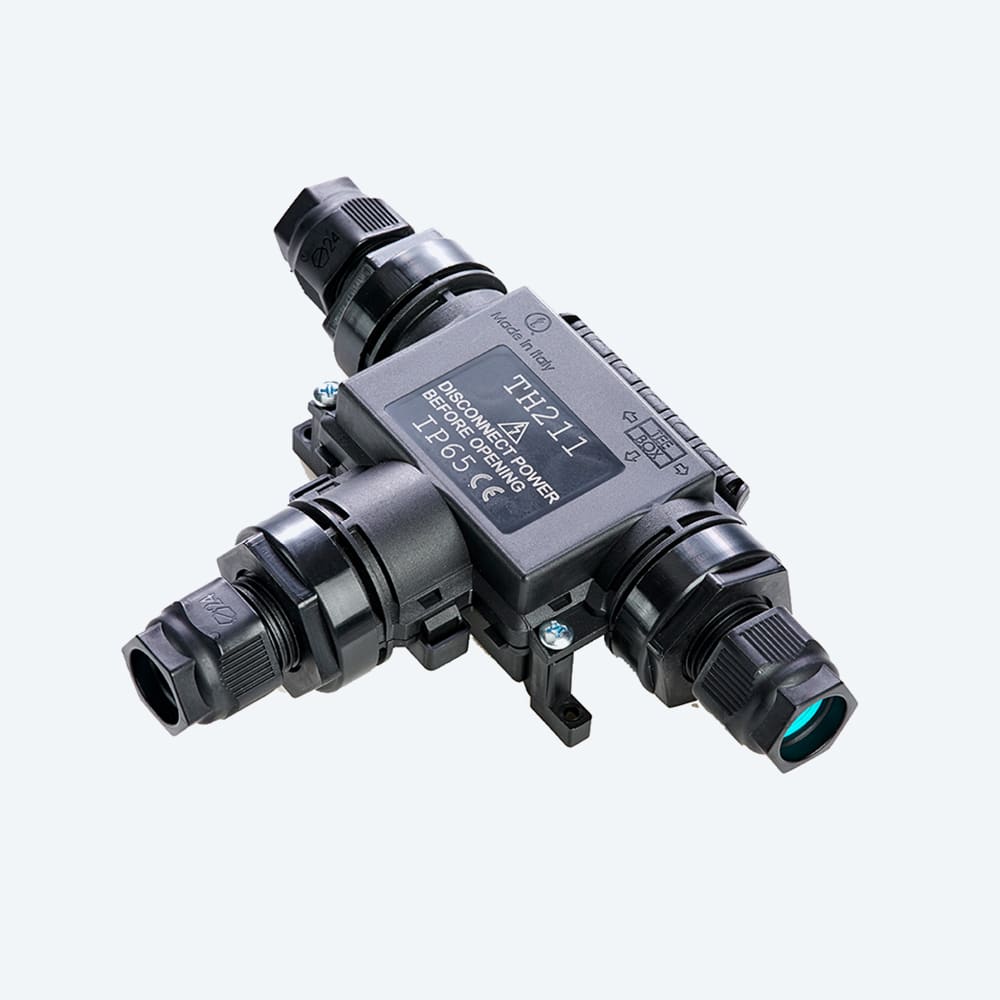 TECHNO SRL - TLHTHB.211.A3A BOX 3WAYS TERM BLOCK 3P SCREW D8-17 IP65