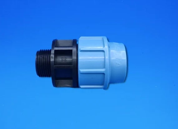 UNIDELTA SPA - UND1003032004001 RACC. MASCHIO 32X1