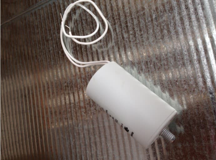 VTEK SRL - VAS41604A747 COND. PER LAMPADE 20UF 250V