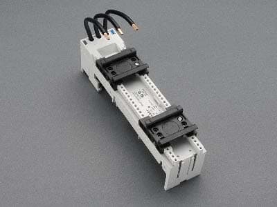 WOEHNER ELECTROTECHN - WOH32533000 ADATT. EC 32A, 2DIN, X140A E 140MC/D, 45
