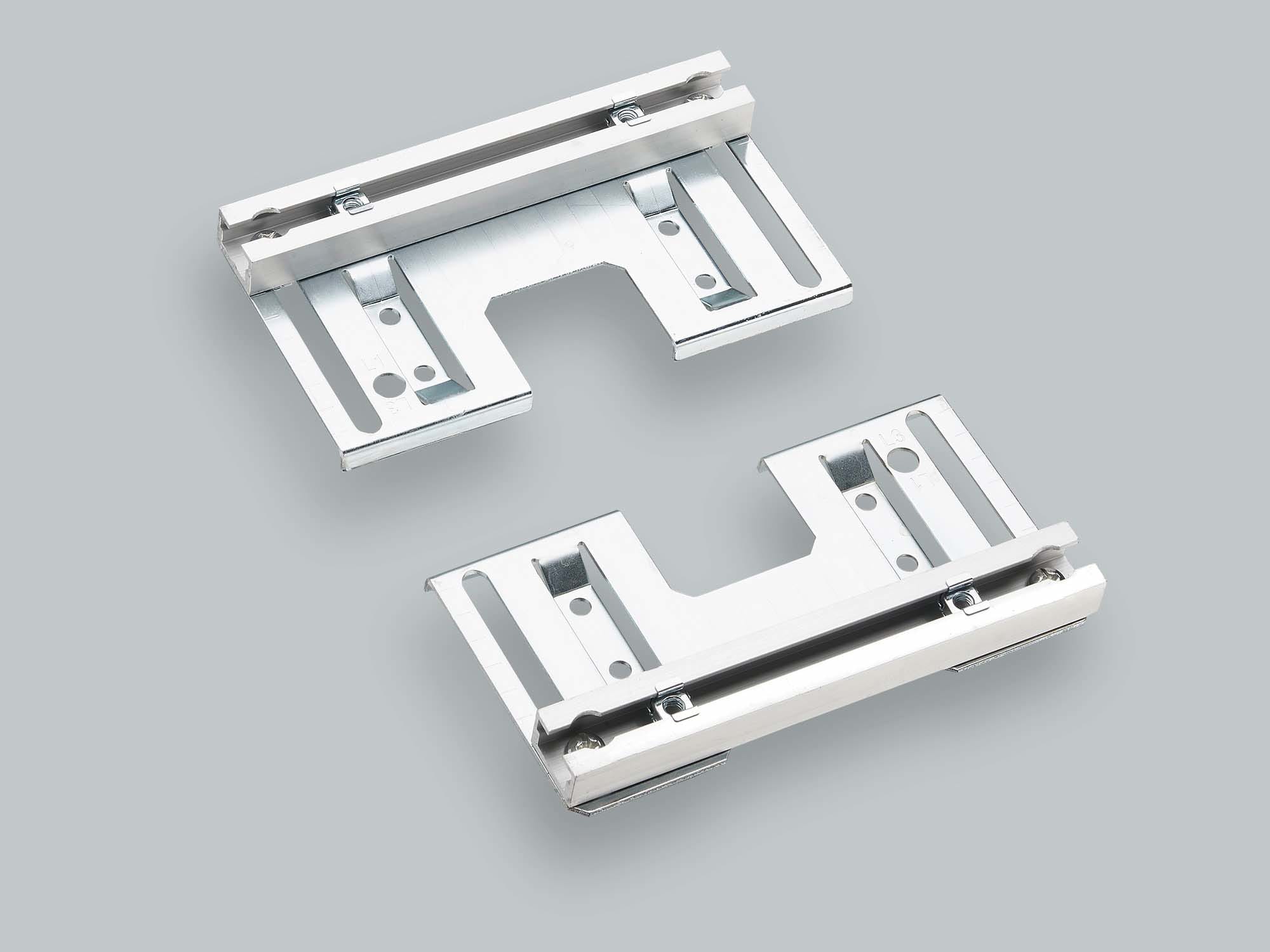 WOEHNER ELECTROTECHN - WOH32982000A PIASTRA METALLICA X 32004, FISS. UNIVERS