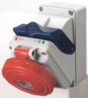 GEWISS - GEWGW66429 COMBIBLOC - SENZA FONDO - IP44 - 2P+T 16A 480-500V - 50/60HZ 9H