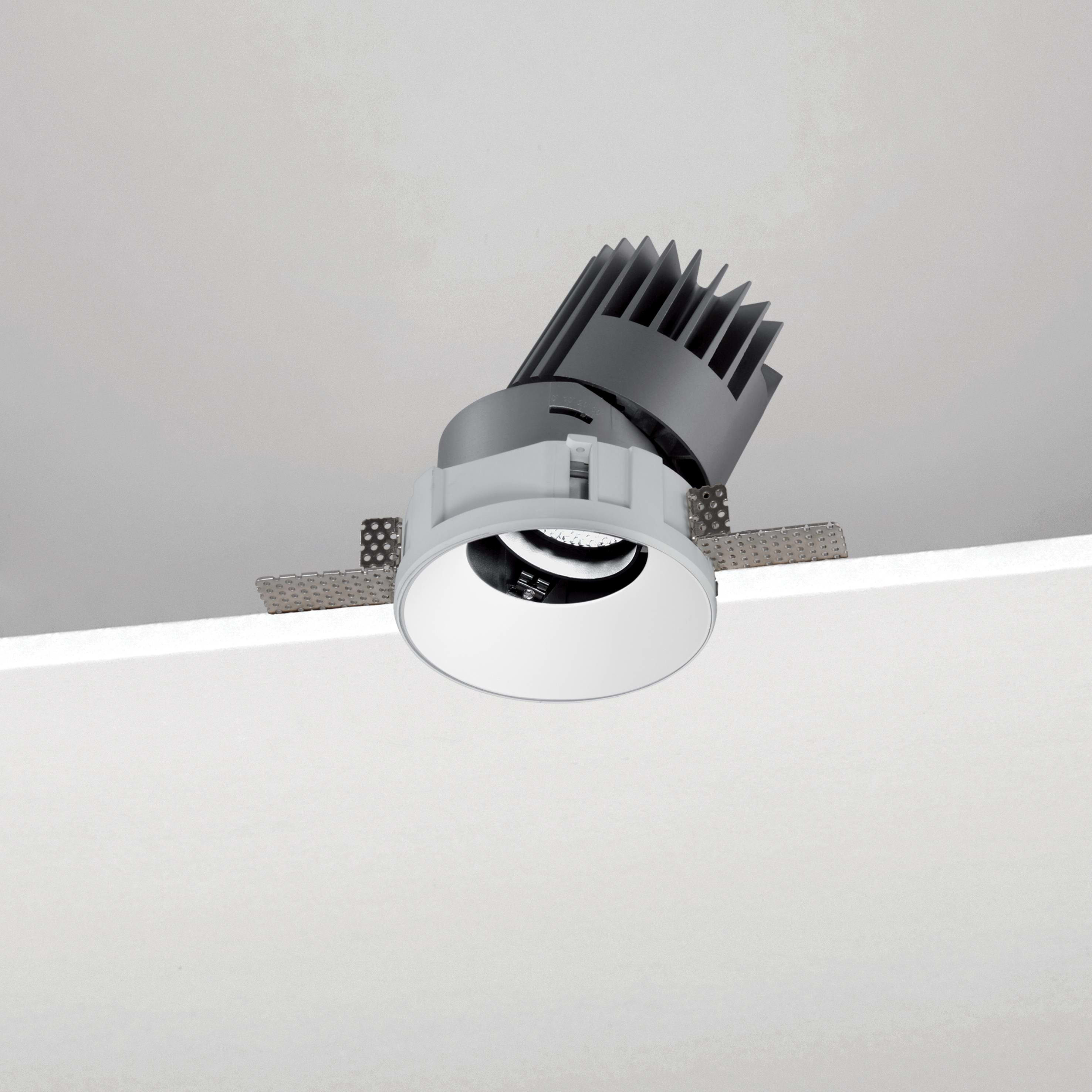 NOBILE ITALIA - NOBM1RA/TM/3K18/W6 INC.ORIEN. TONDO/T D100 18W 3K BI ON-OFF