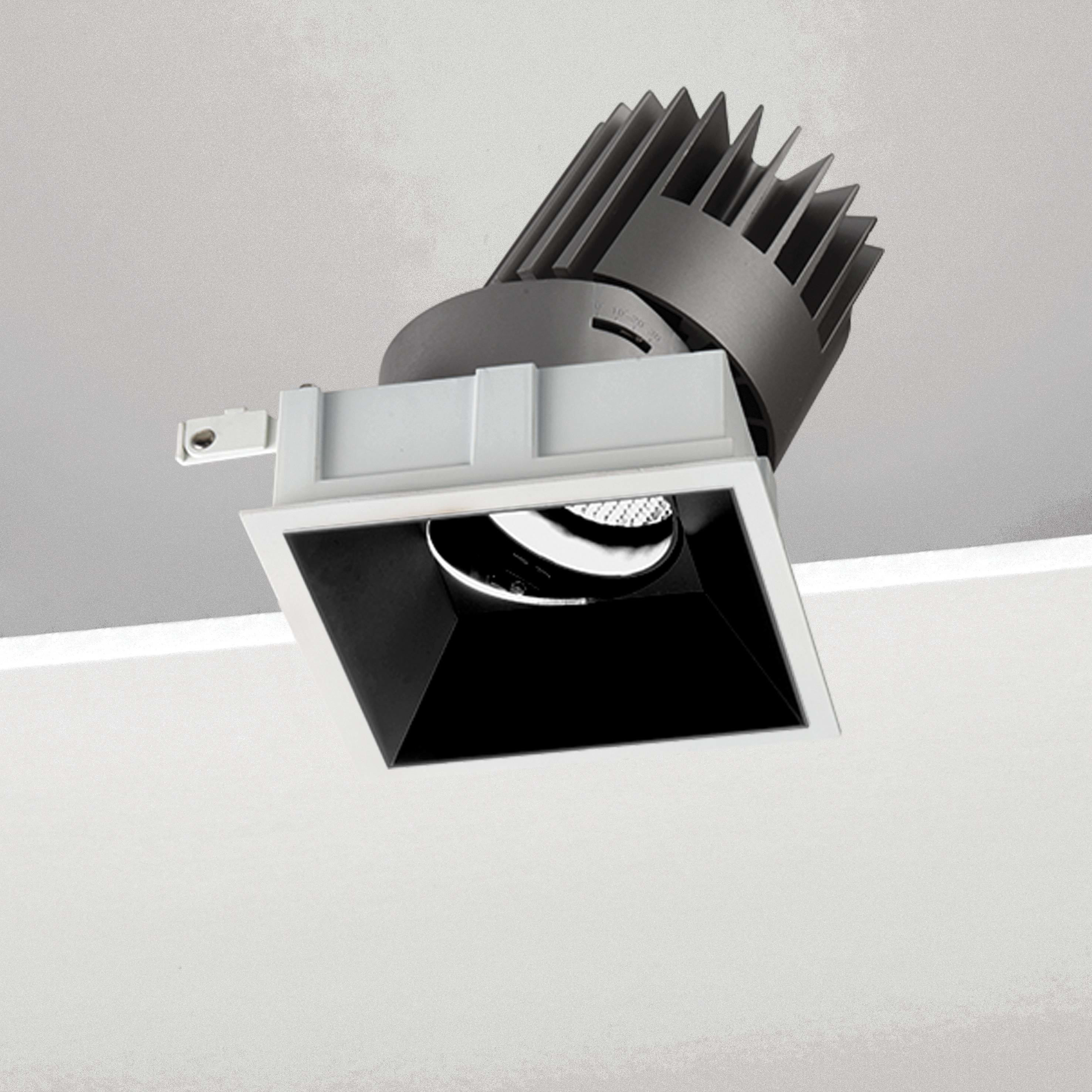 NOBILE ITALIA - NOBM2SA/CF/3K18/B6 INC.ORIEN. QUAD./C L125 18W 3K NE ON-OFF