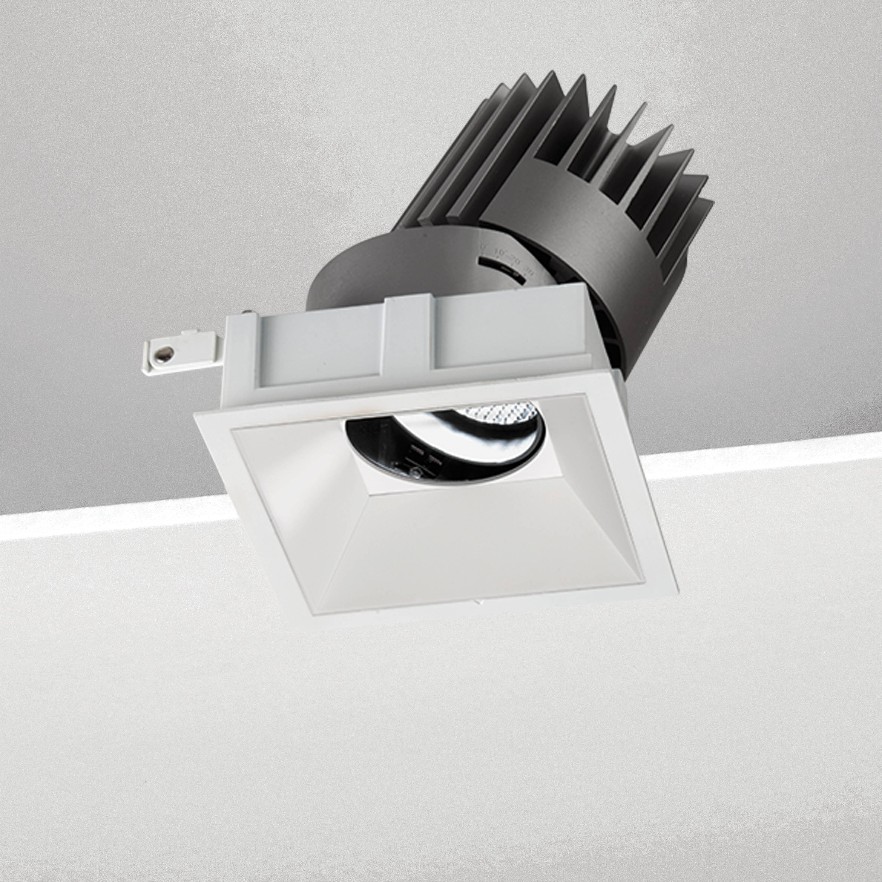 NOBILE ITALIA - NOBM2SA/CF/4K25/W6 INC.ORIEN. QUAD./C L125 25W 4K BI ON-OFF