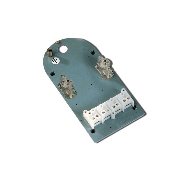 CONCHIGLIA - CON054143029 Acc. per Serie SCF - Piastra equipaggiata c/morsettiera 4 poli, sez. nominale 25 mmq, e 2 portafus.